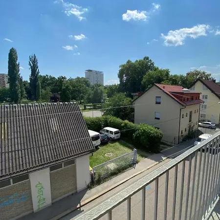 Buenavista Loft - Sun-filled Balcony & Park Views Appartement Graz